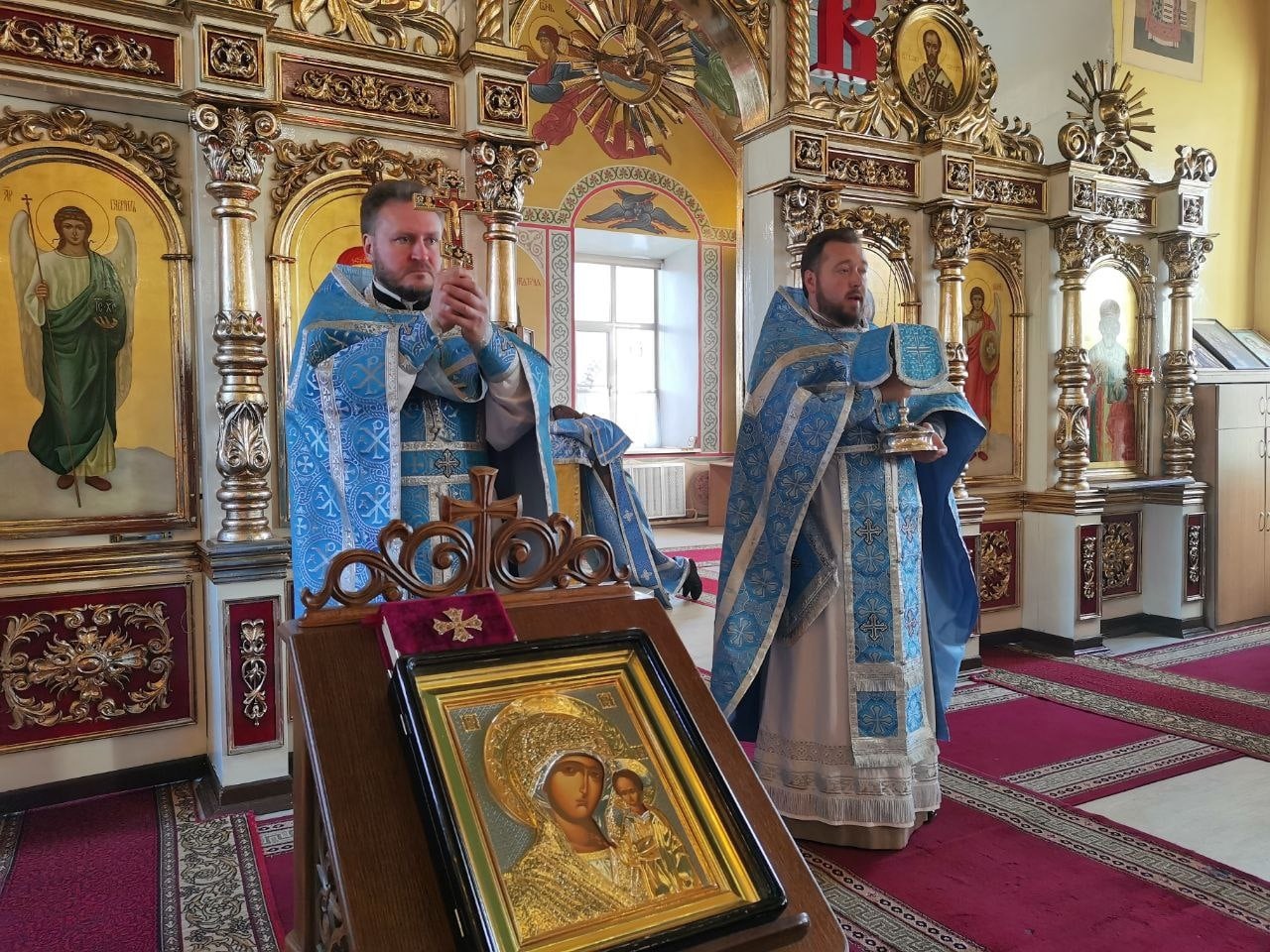 Праздник Покров Пресвятой Богородицы