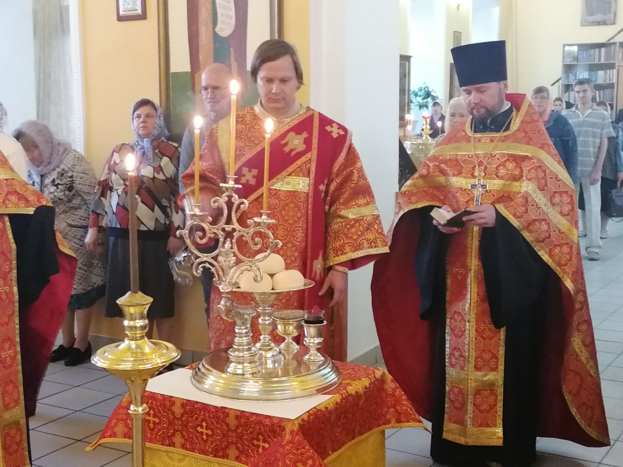 Всенощное бдение в канун празднования Воздвижения Животворящего Креста Господня