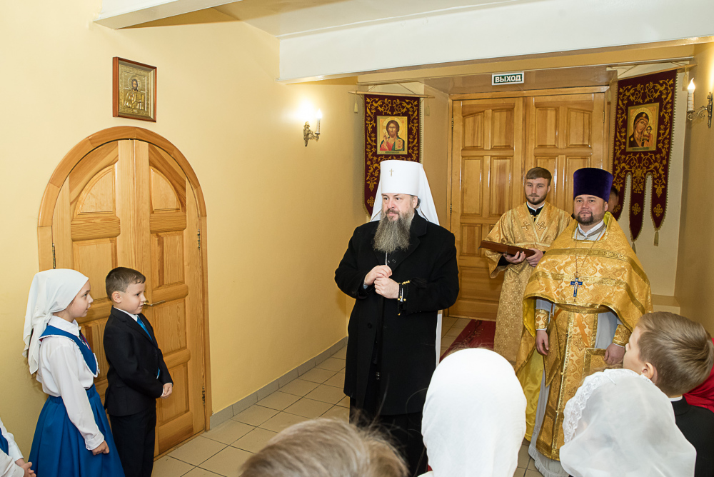 В престольный праздник митрополит Серафим совершил литургию в нашем храме