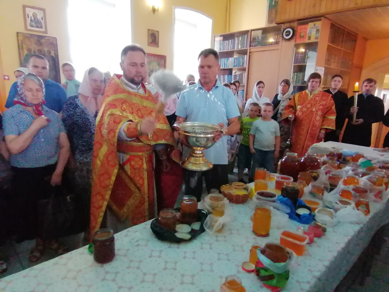 Празднование Происхождение Честных Древ Животворящего Креста Господня