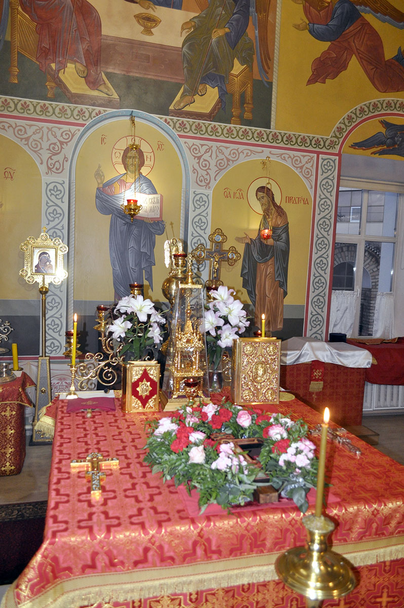 Всенощное бдение в канун празднования Воздвижения Животворящего Креста Господня