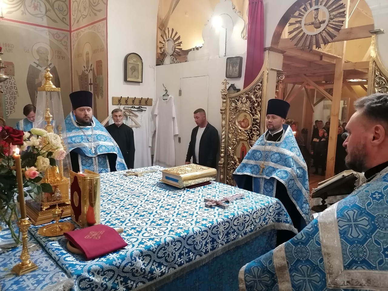 Всенощное бдение в канун праздника Покрова Пресвятой Богородицы