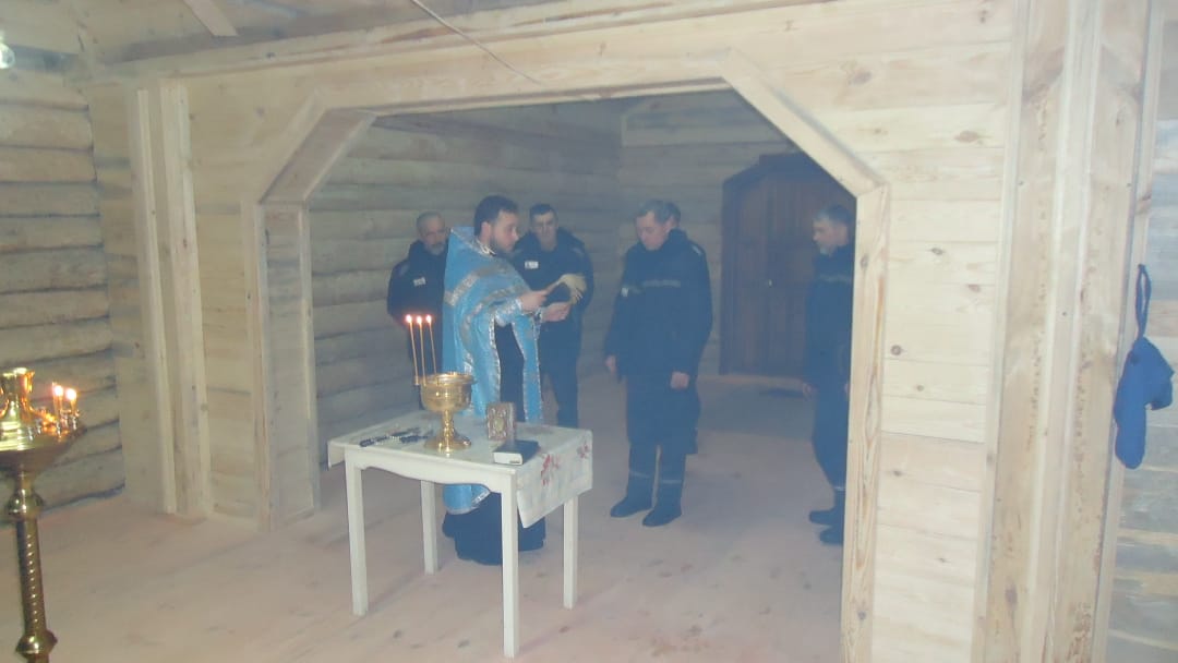 В ИК-7 прошел молебен в строящемся храме во имя иконы Божией Матери "Взыскание погибших"