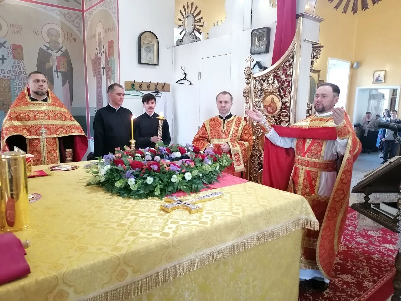 Вечернее богослужение в канун праздника Происхождение Честных Древ Животворящего Креста Господня