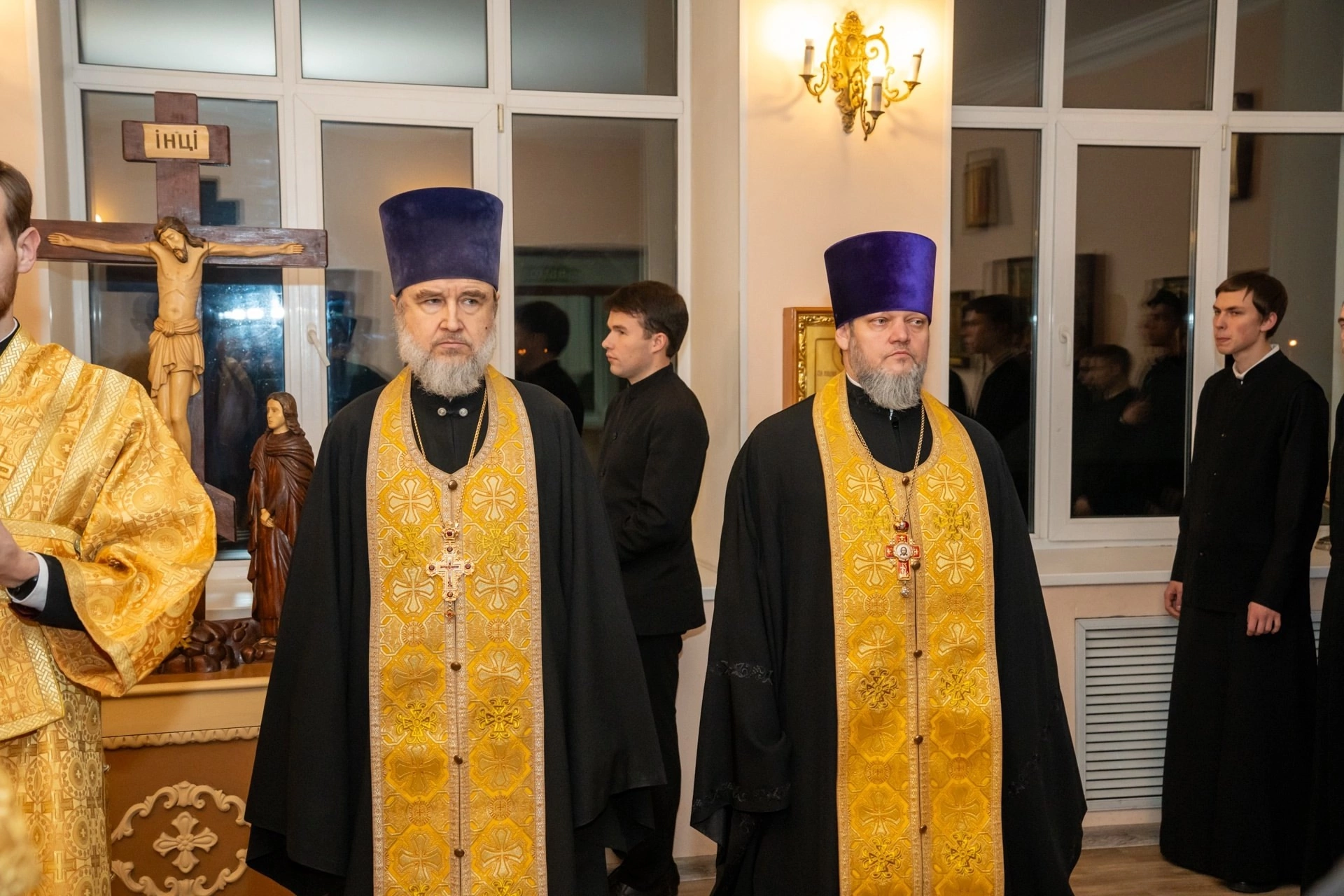 В канун престольного праздника протоиерй Александр Филиппов сослужил митрополиту Серафиму за всенощным бдением в храме святителя Иннокентия Иркутского при семинарии   