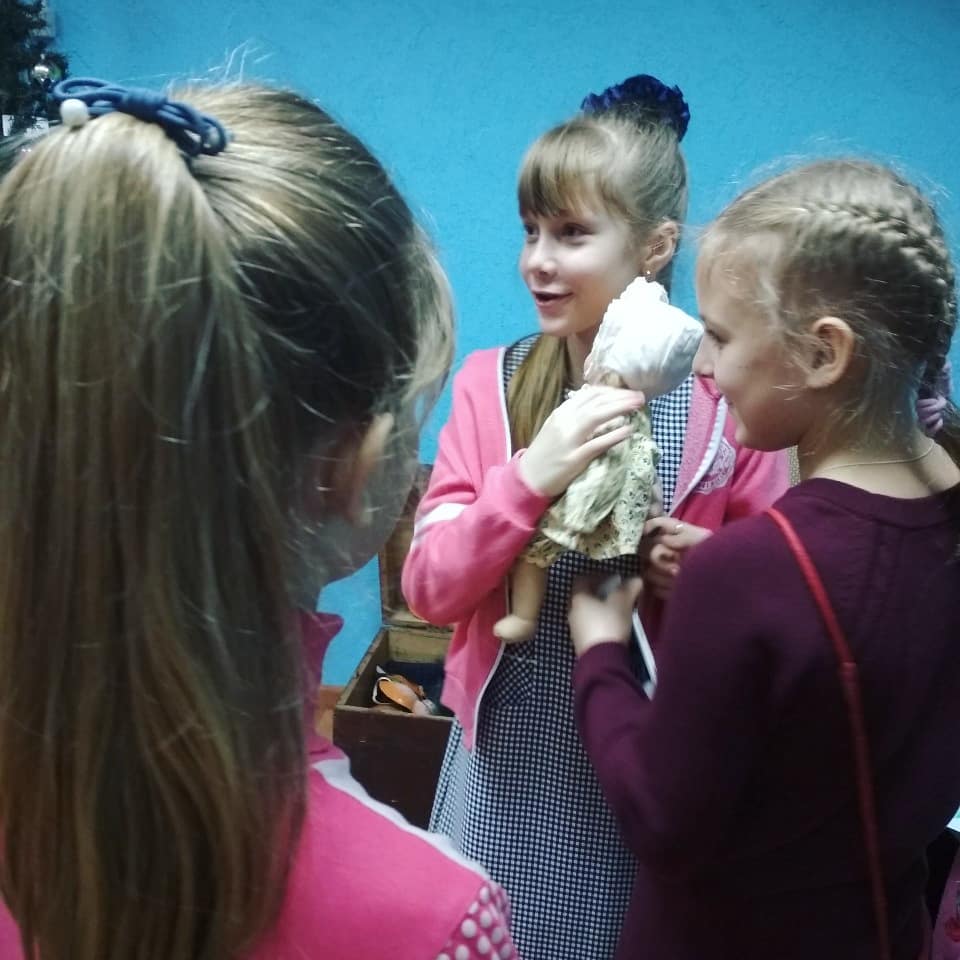 Воспитанники воскресной школы посетили "Музей елочной игрушки"