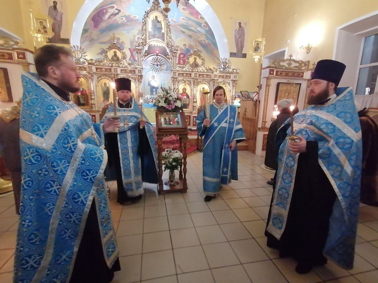 Всенощное бдение в канун праздника Сретение Господне