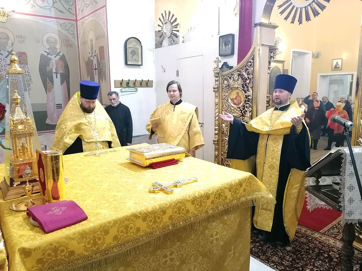 Всенощное бдение в канун престольного праздника
