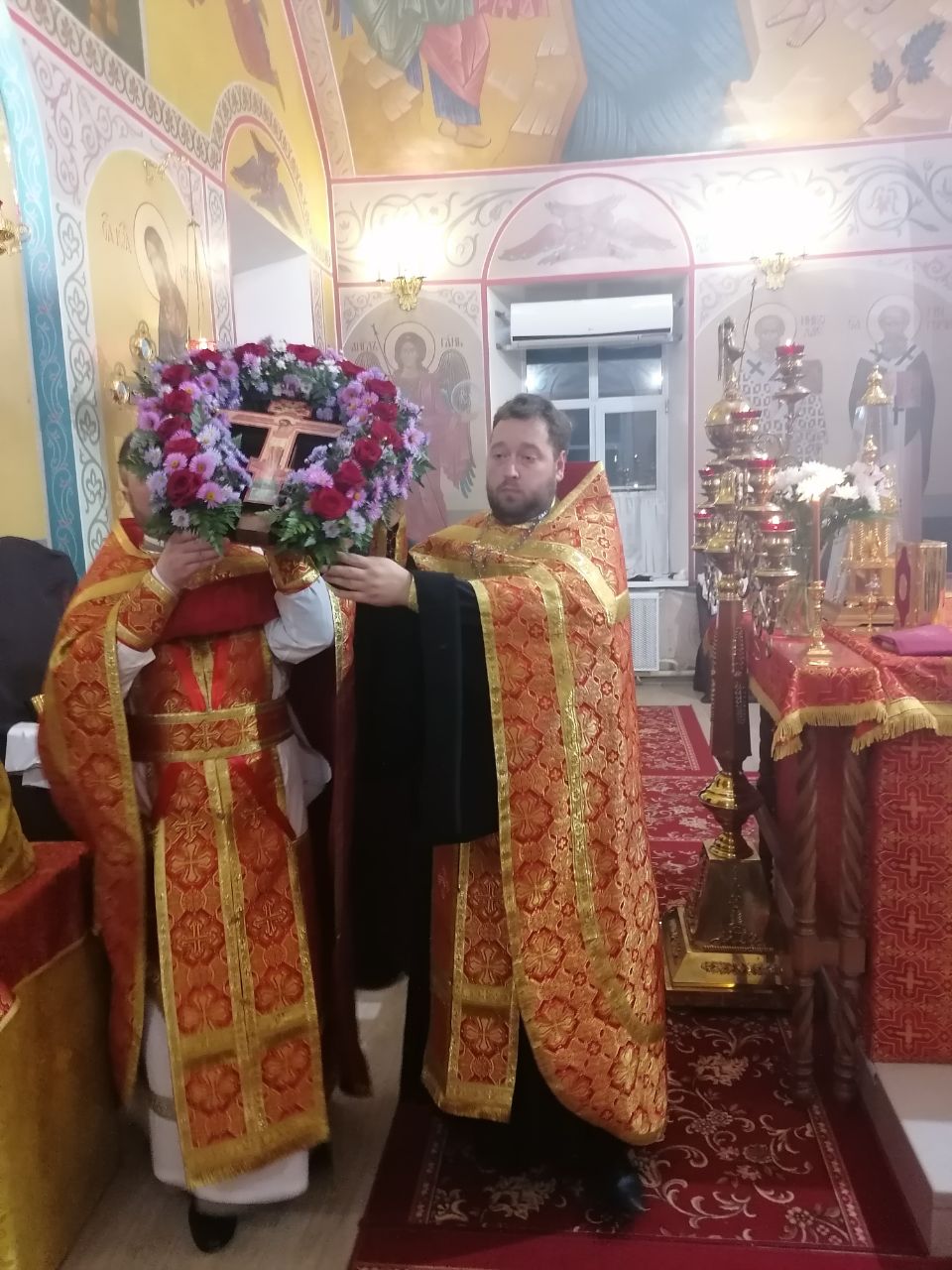 Всенощное бдение в канун празднования Воздвижения Животворящего Креста Господня