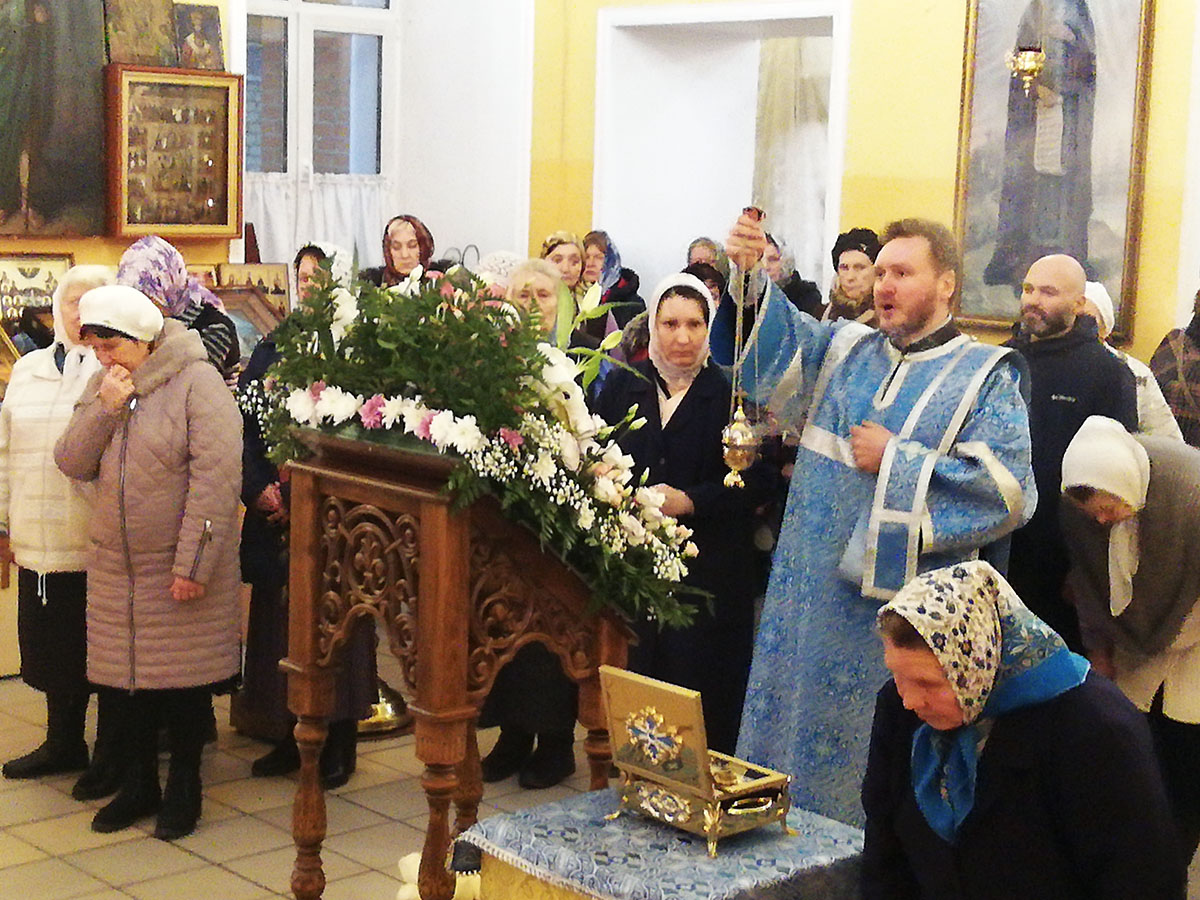 Всенощное бдение в канун празднования Введения во храм Пресвятой Богородицы