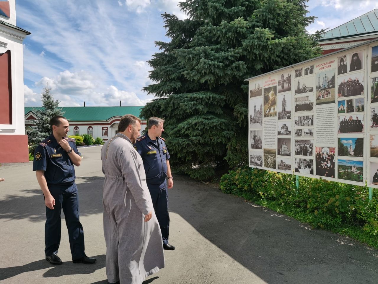 Сотрудники УФСИН посетили исторические и святые места Наровчата