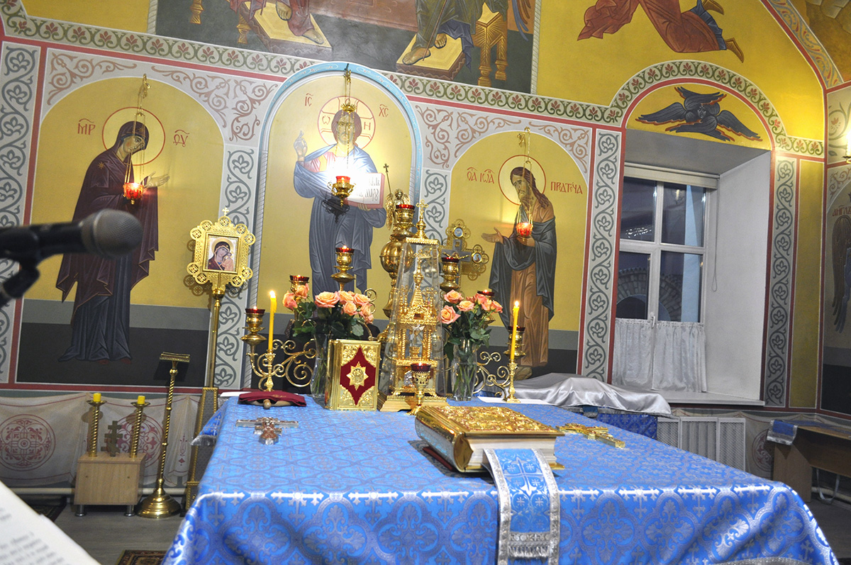 Всенощное бдение в канун праздника Сретения Господня