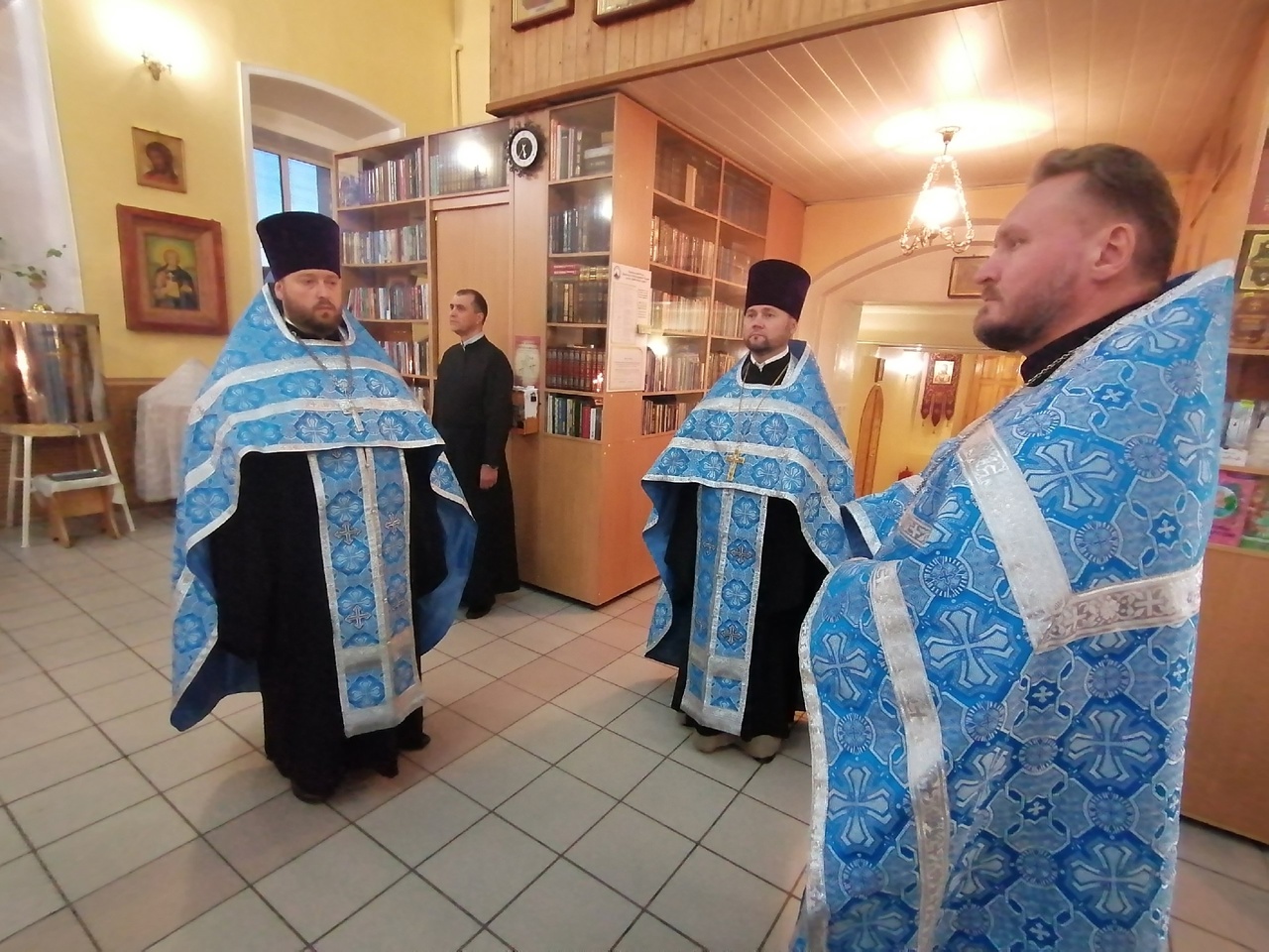 Всенощное бдение в канун праздника Покрова Пресвятой Богородицы