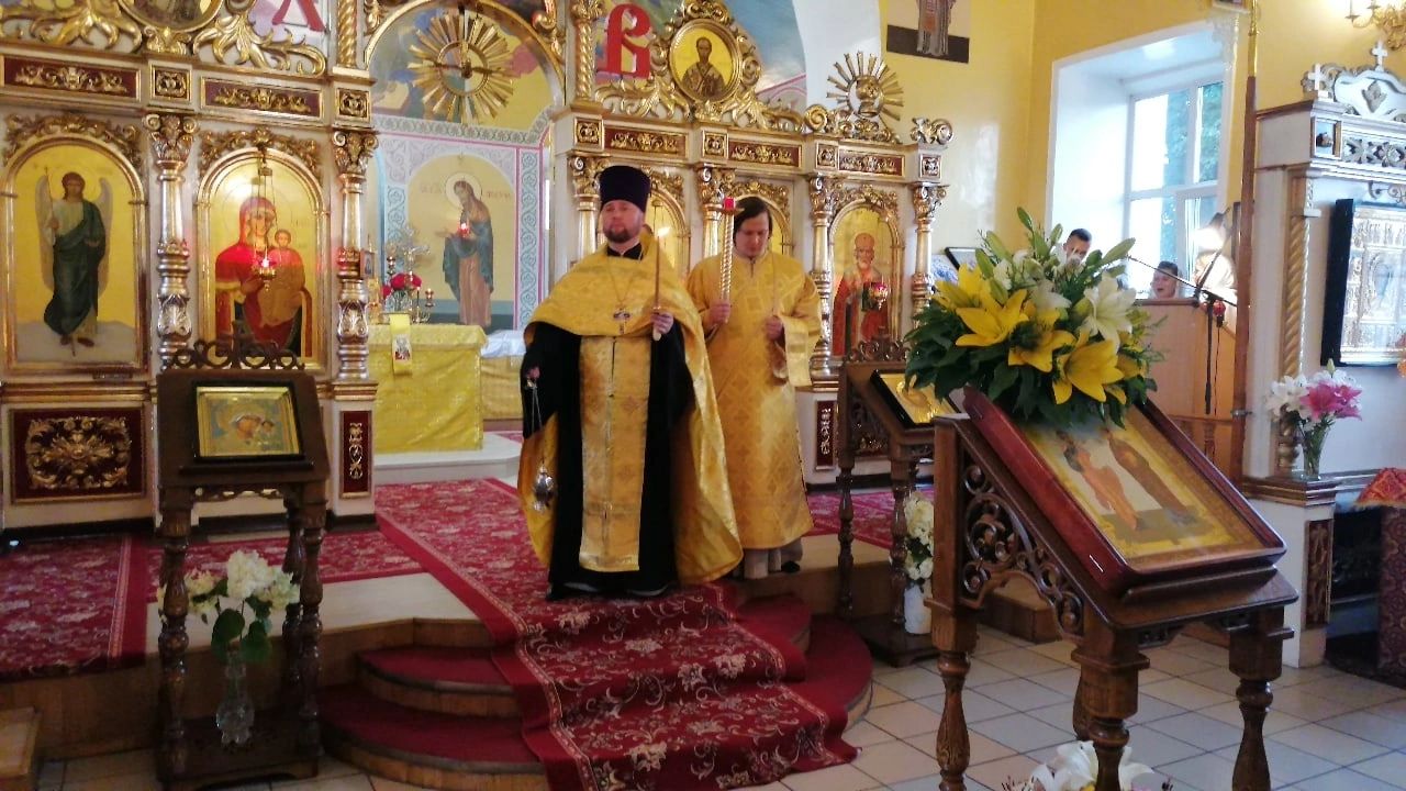 Всенощное бдение в канун праздника первоверховных апостолов Петра и Павла 