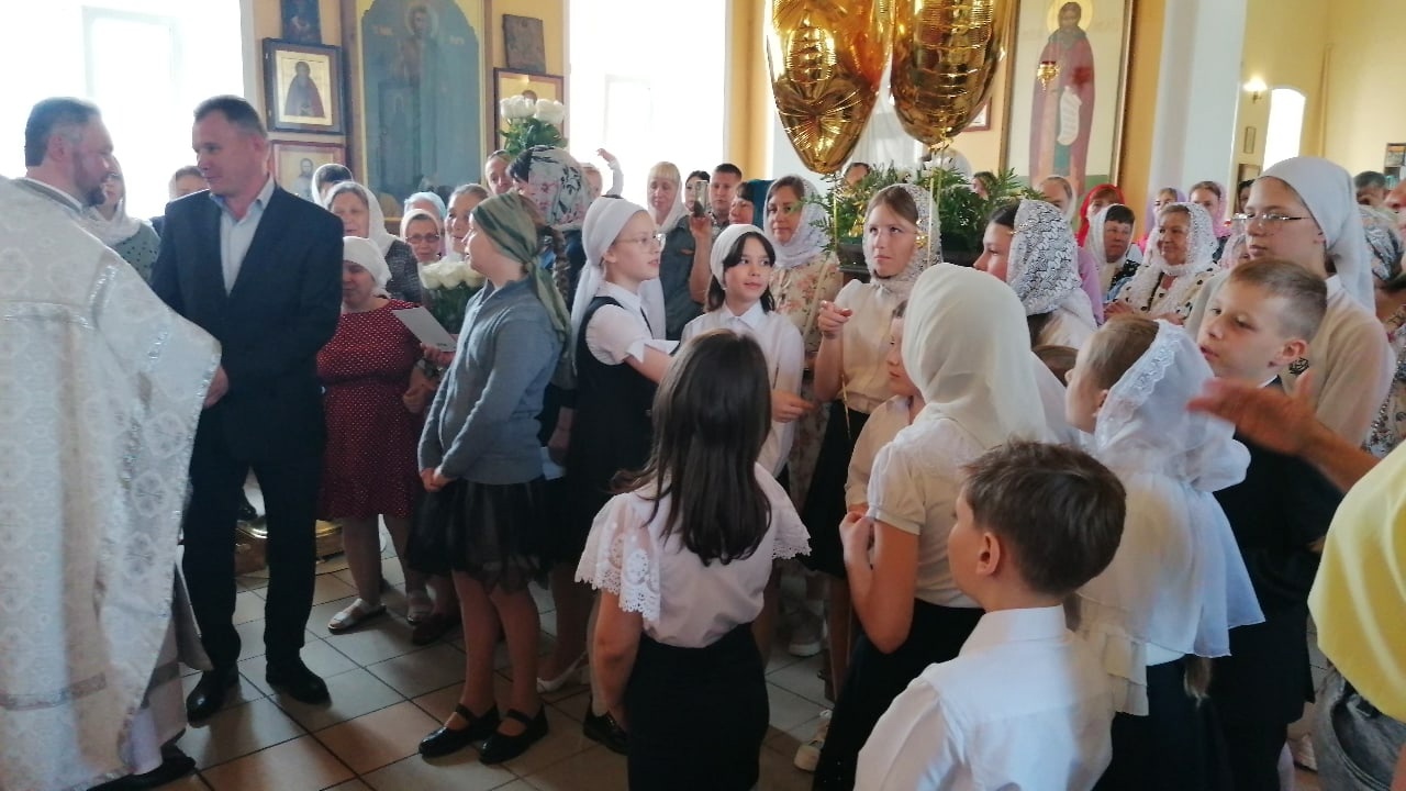 Поздравление с Днём рождения настоятеля протоиерея Александра Филиппова