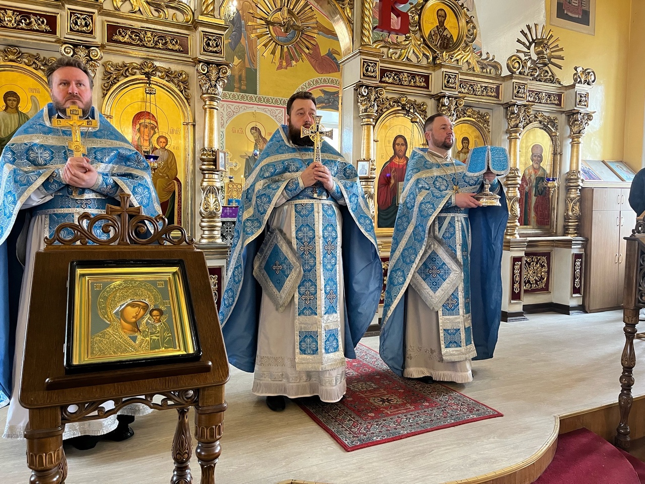 Празднование Похвалы Пресвятой Богородицы