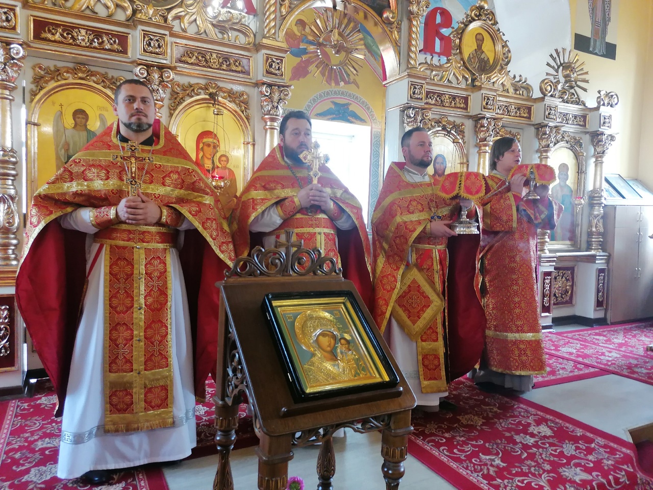 Празднование Происхождение Честных Древ Животворящего Креста Господня