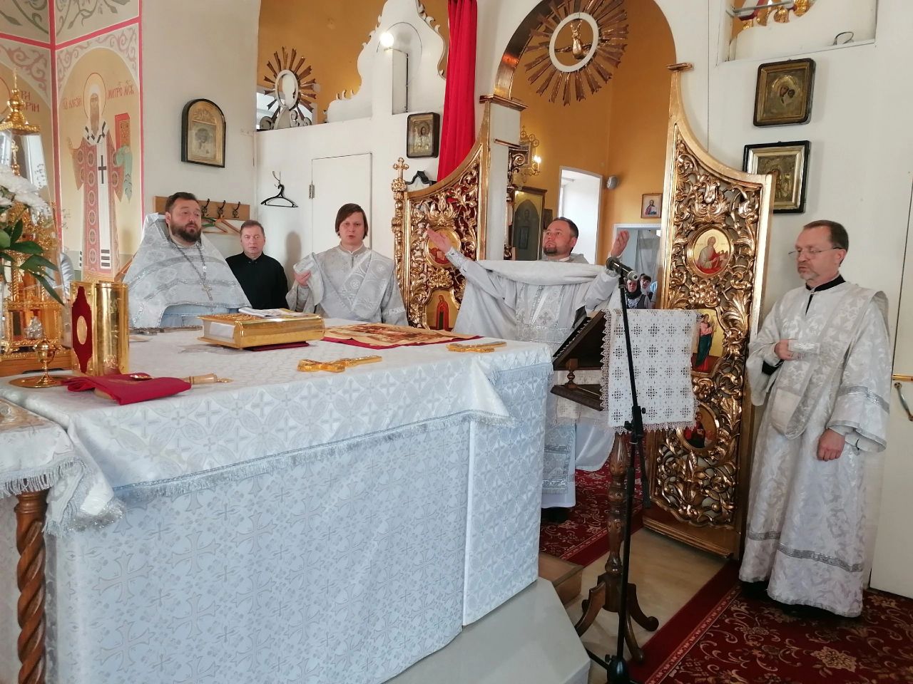 Богослужения в Неделю 7-ю по Пасхе 