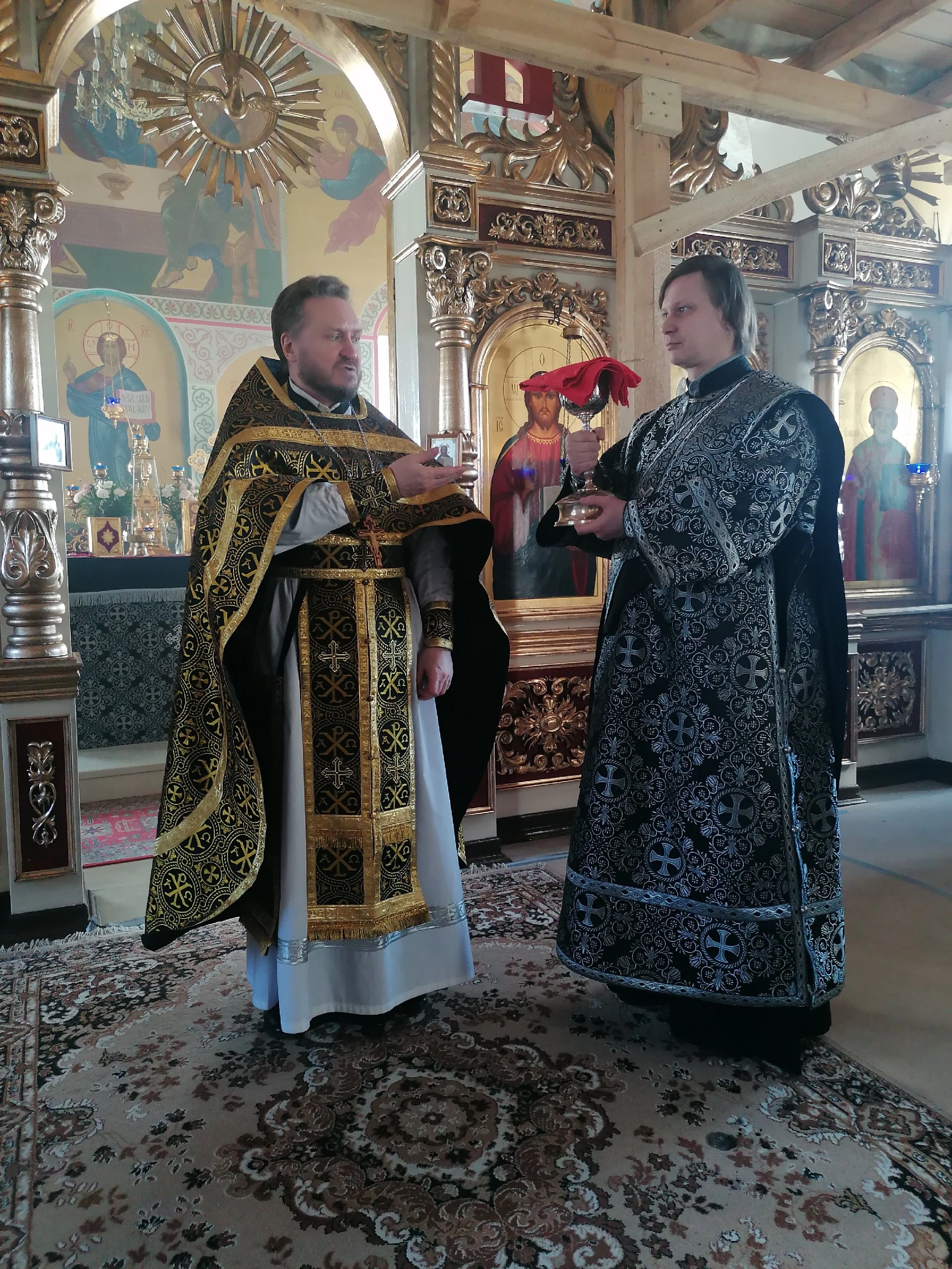 Протоиерей Александр Филиппов совершил Божественную Литургию Преждеосвященных Даров