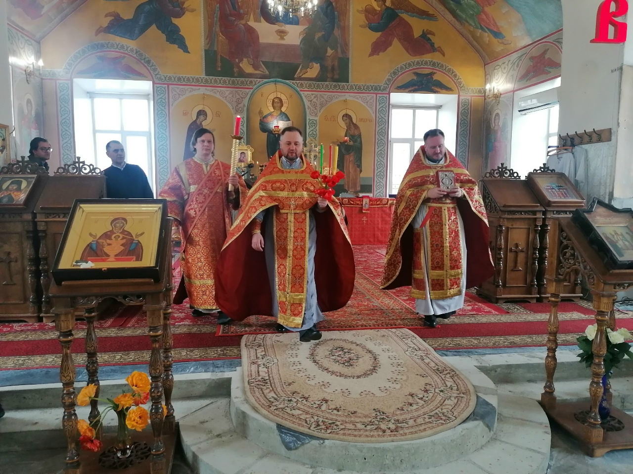 Богослужения в Неделю о самаряныне