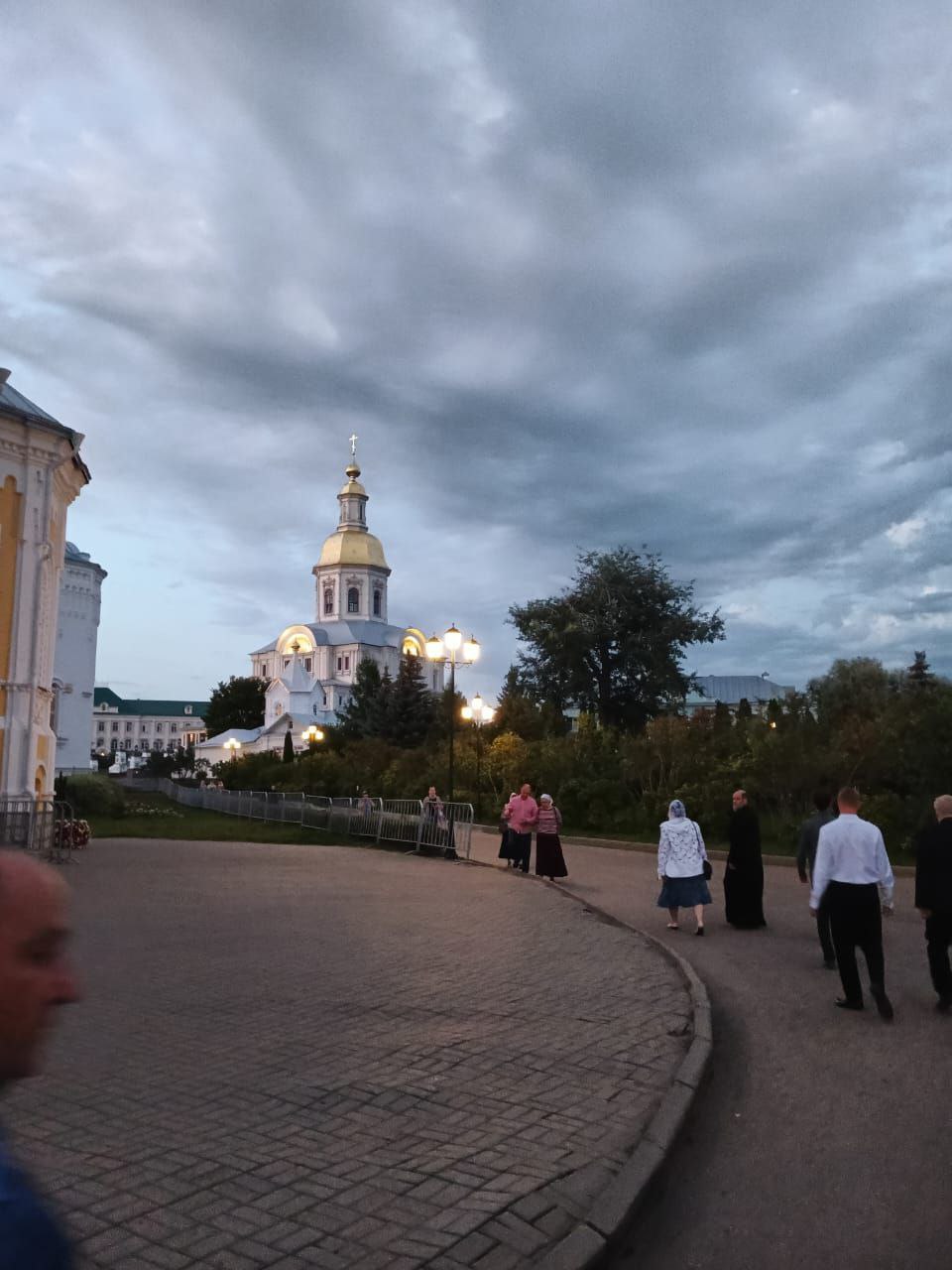 Преподаватели и студенты Пензенской духовной семинарии посетили Дивеево   
