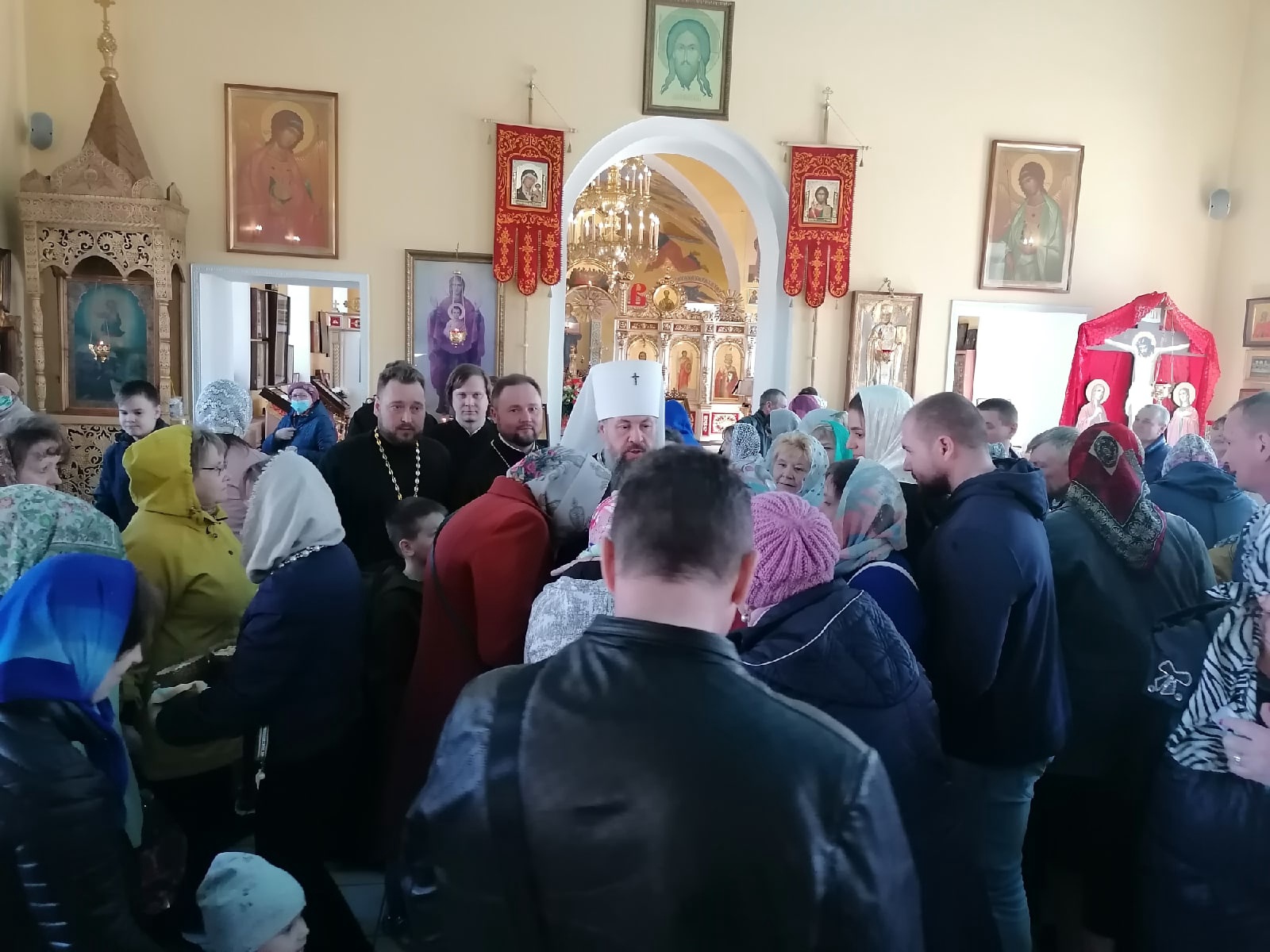 В Великую Субботу 23 апреля 2022 года Высокопреосвященный Серафим, митрополит Пензенский и Нижнеломовский, посетил наш храм