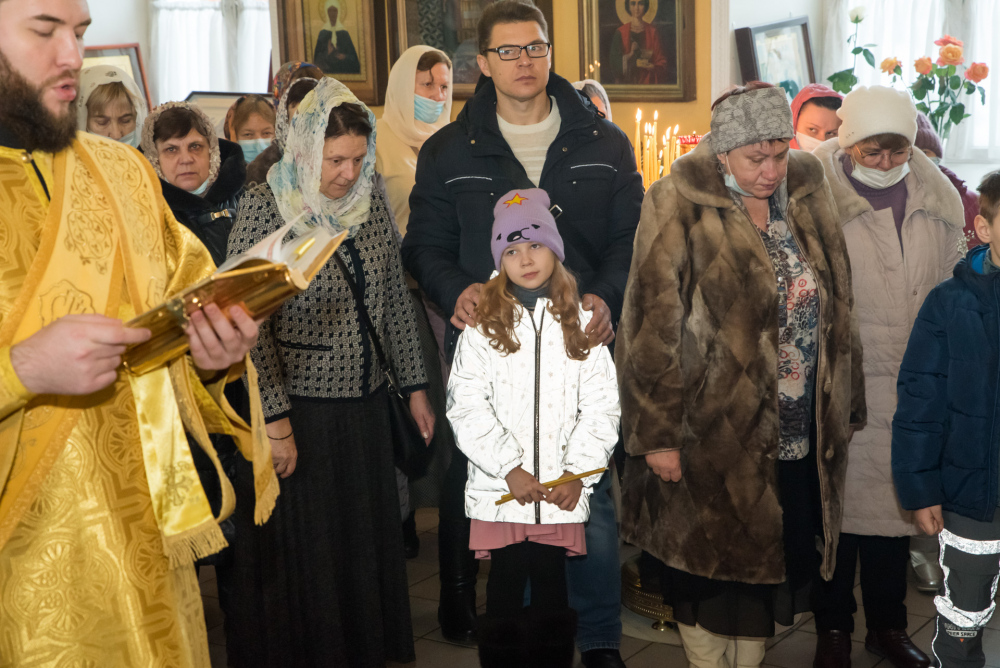 В день памяти святителя Николая Чудотворца митрополит Серафим совершил литургию в нашем храме