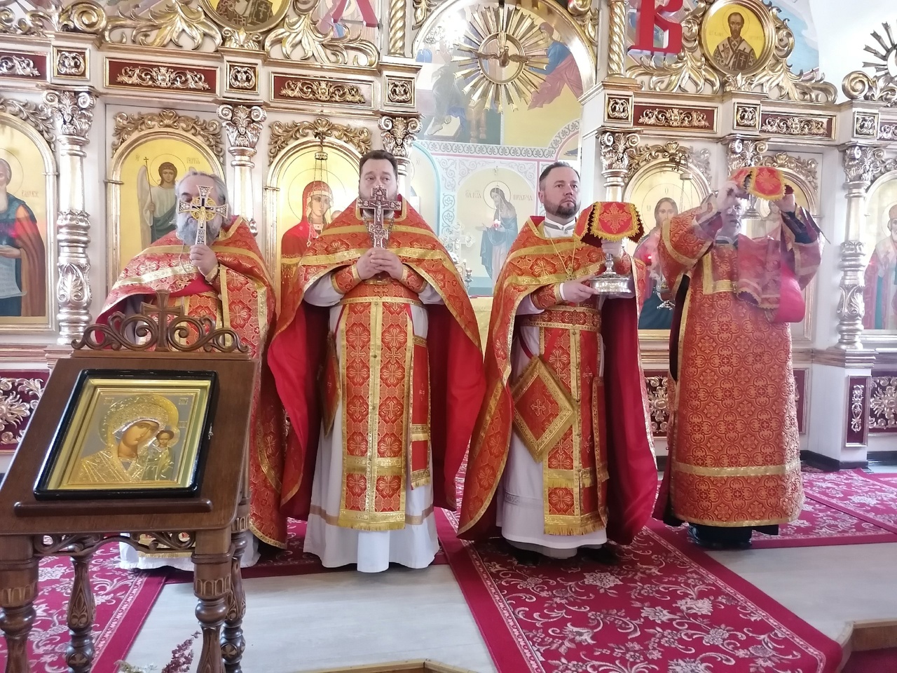 Празднование Происхождение Честных Древ Животворящего Креста Господня
