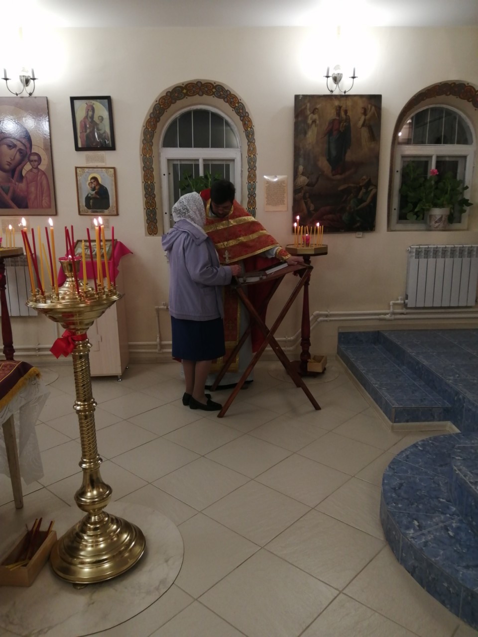 Иерей Сергий Беляков возглавил Пасхальную службу в Михайло-Архангельском молитвенном доме в с.Павло-Куракино 