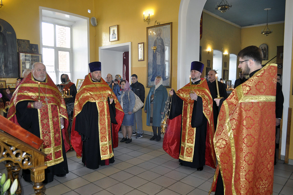 Всенощное бдение в канун дня памяти святителя Николая Чудотворца