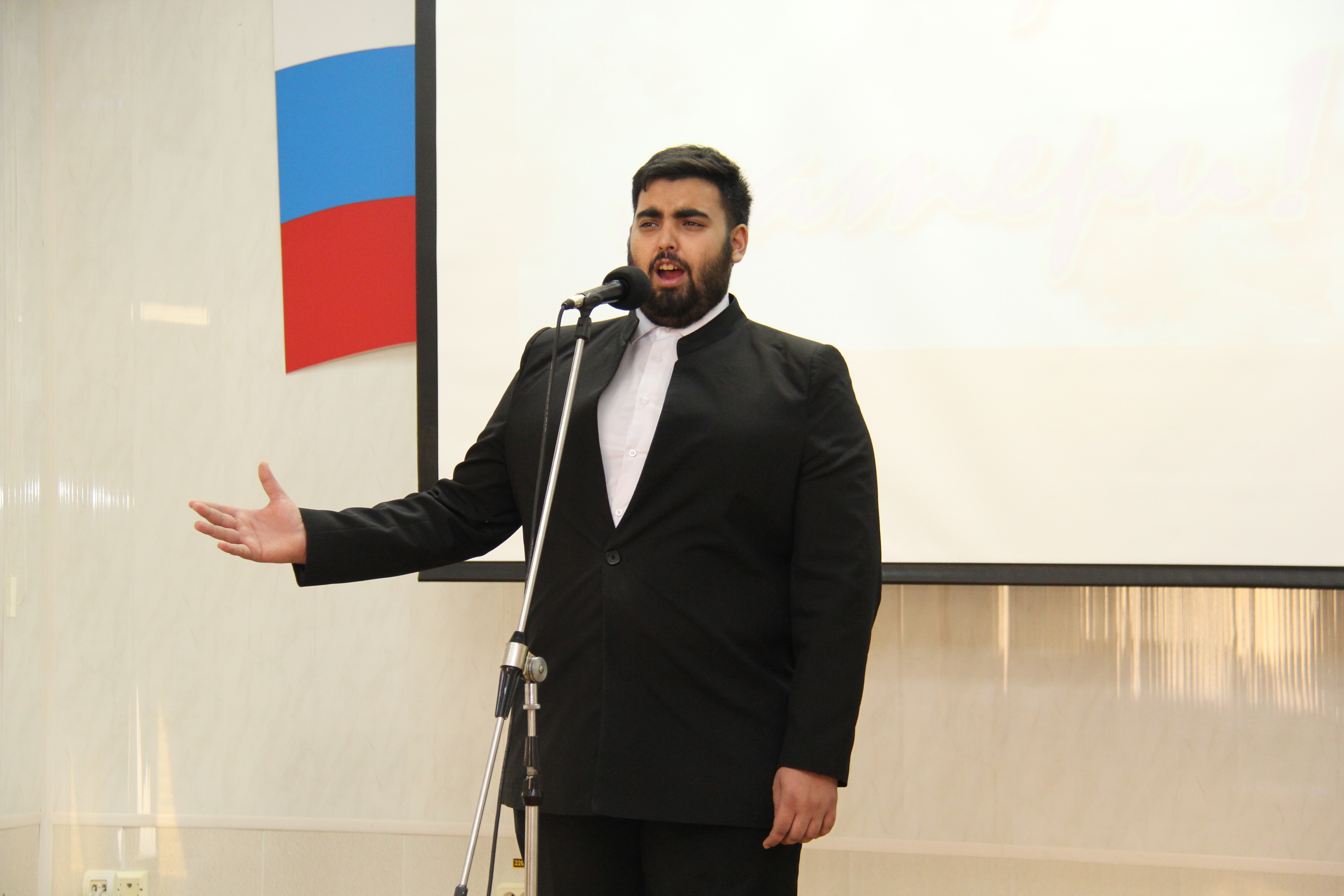  Руководство регионального УФСИН поздравило сотрудниц с Днем матери