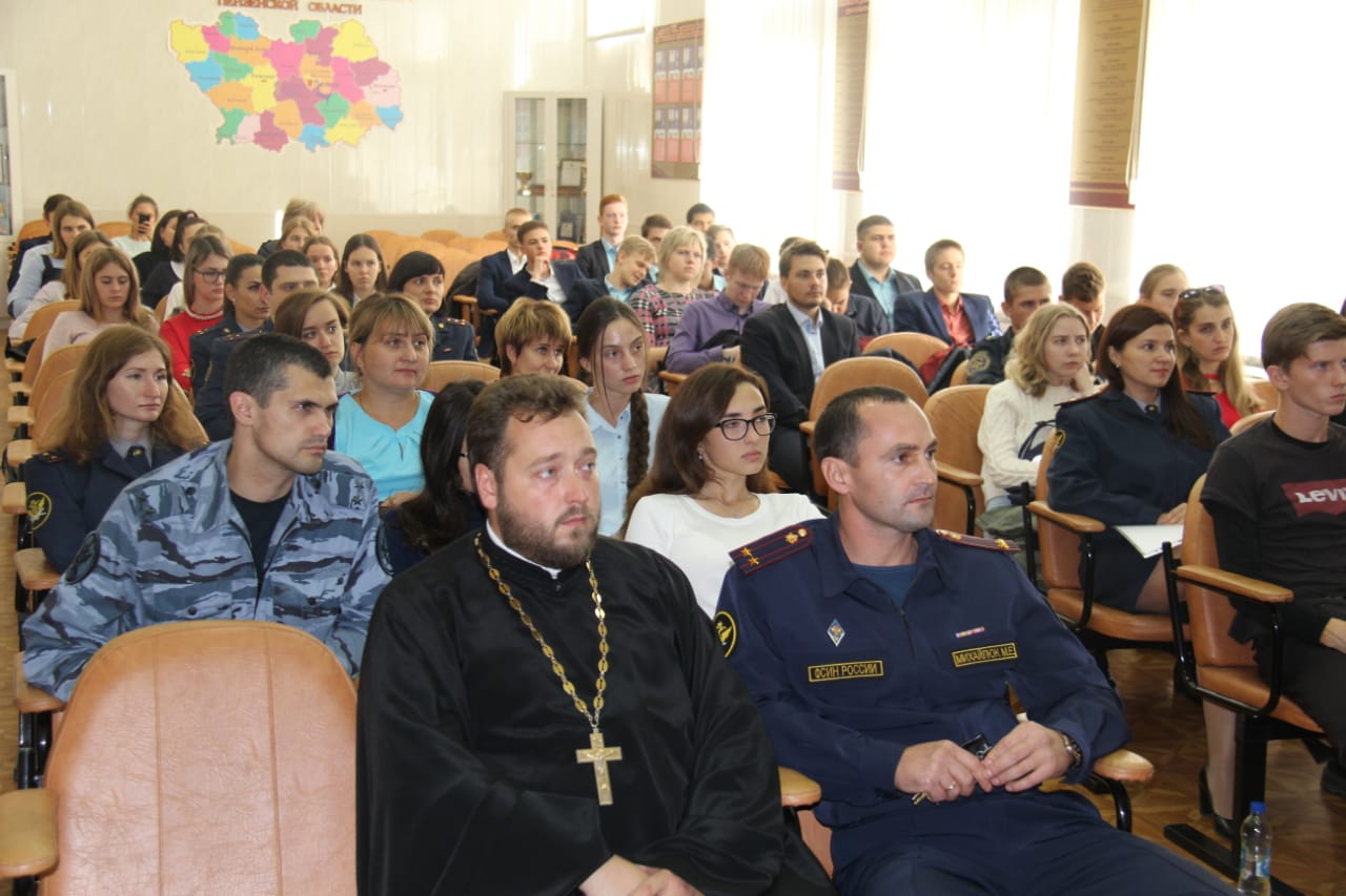 Протоиерей Антоний Шварёв принял участие в  профориентационном мероприятии в УФСИН России по Пензенской области 
