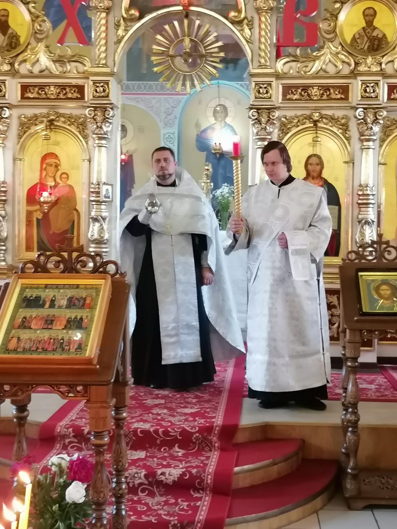 Заупокойное богослужение в канун Троицкой родительской субботы