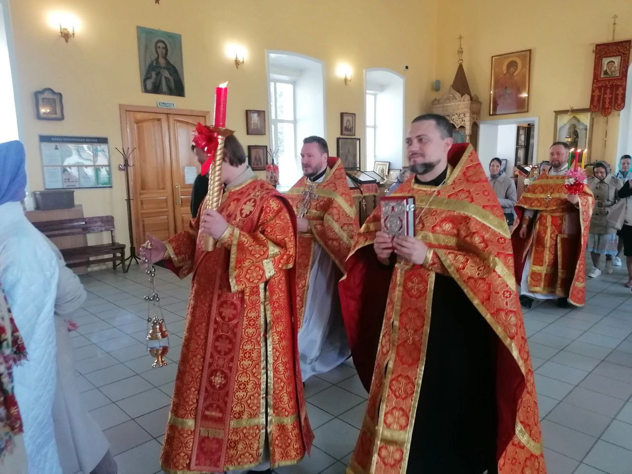 Богослужения в день Преполовения Пятидесятницы