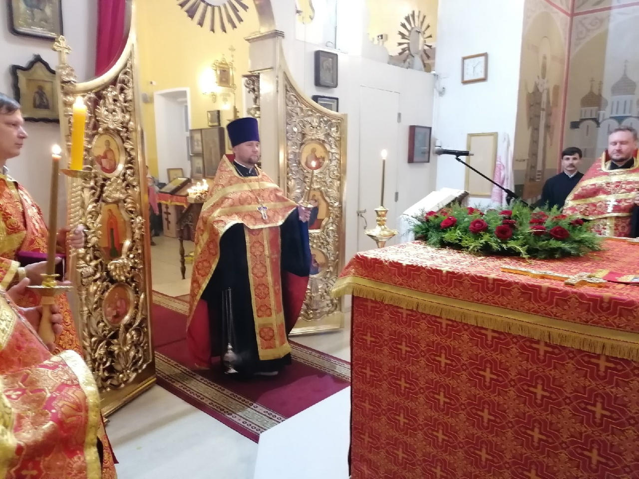 Всенощное бдение в канун празднования Воздвижения Животворящего Креста Господня
