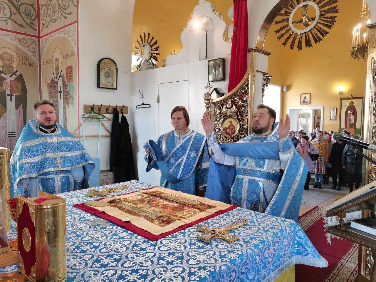 Праздник Покров Пресвятой Богородицы
