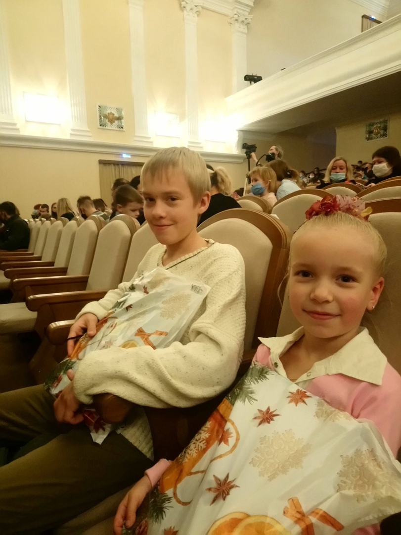 Воспитанники нашей воскресной школы посетили Архиерейскую рождественскую елку