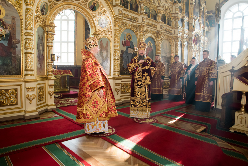В праздник Собора новомучеников и исповедников Церкви Русской митрополит Серафим принял поздравления с днем Ангела