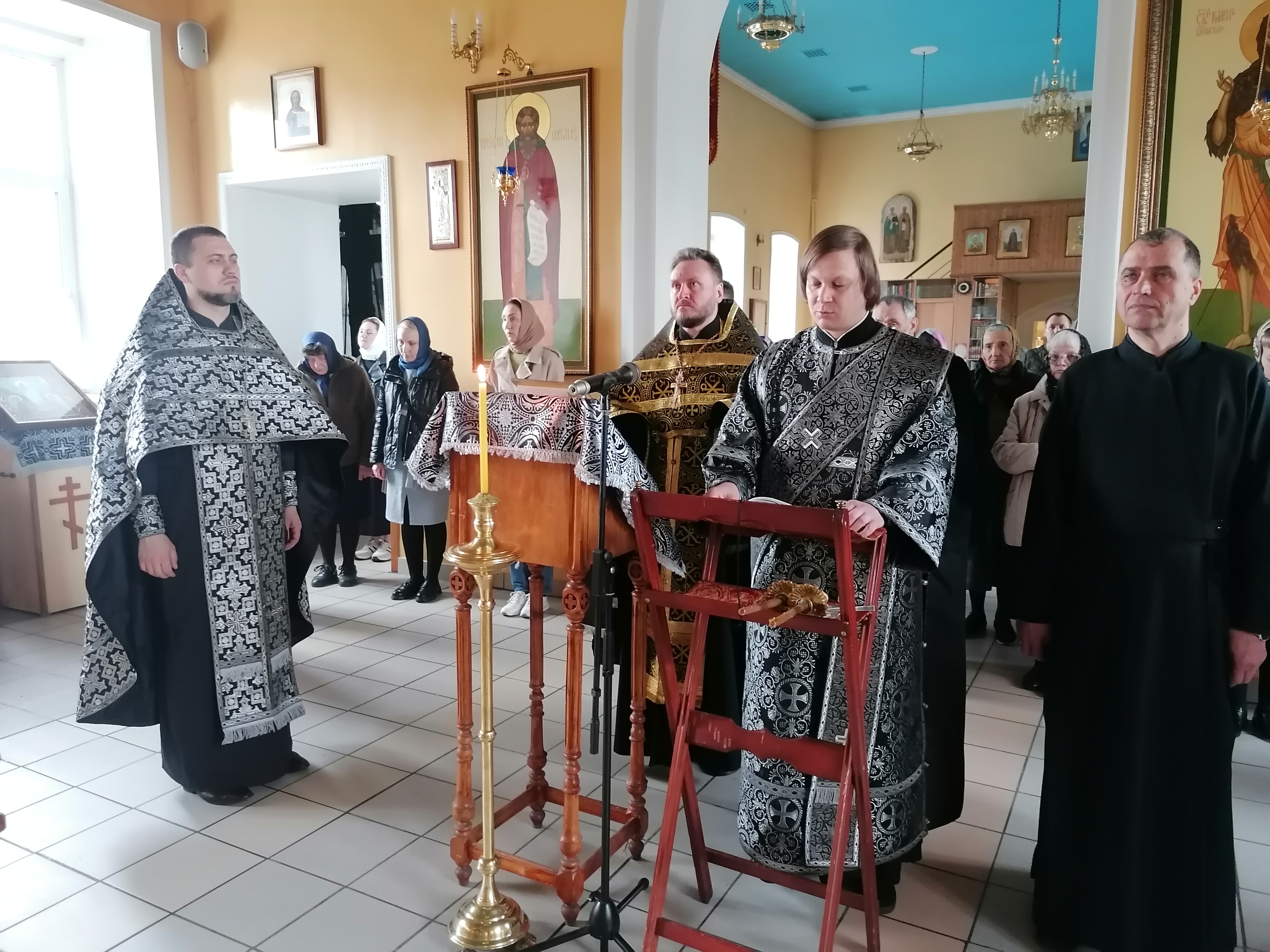 Служба Царских часов в Великую пятницу