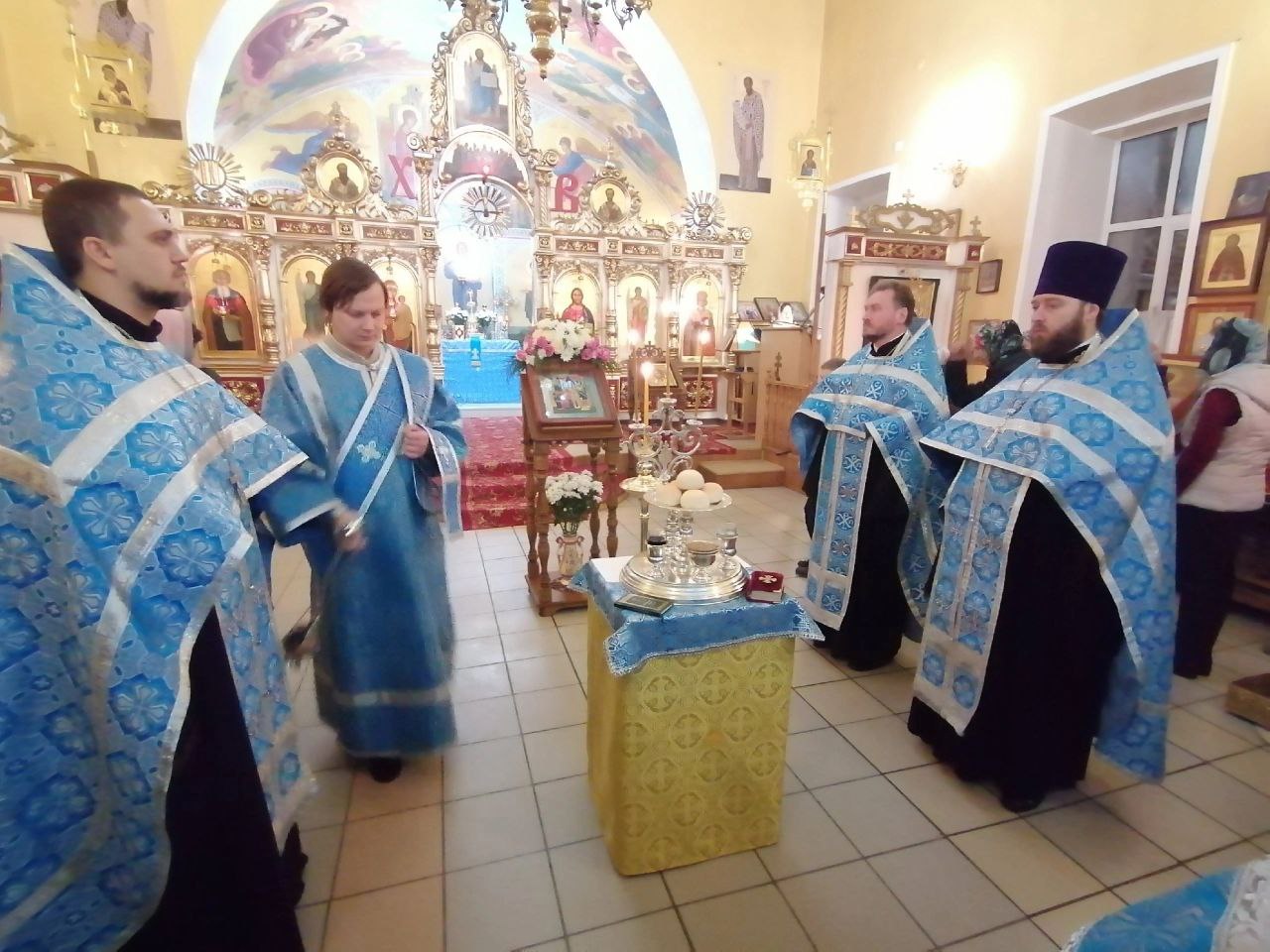 Всенощное бдение в канун празднования Введения во храм Пресвятой Богородицы