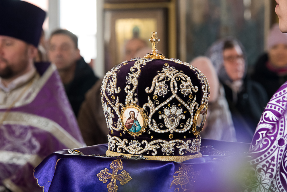 В Неделю Крестопоклонную митрополит Серафим совершил литургию в нашем храме