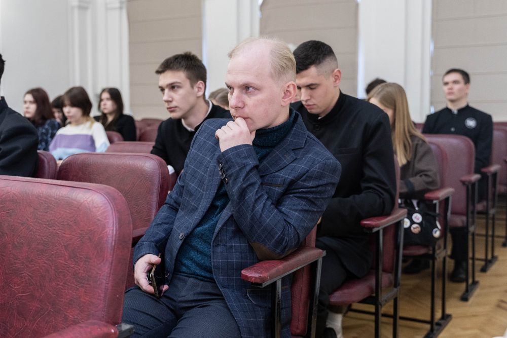 Протоиерей Александр Филиппов руководил секцией по искусству в рамках X Региональных Рождественских чтений
