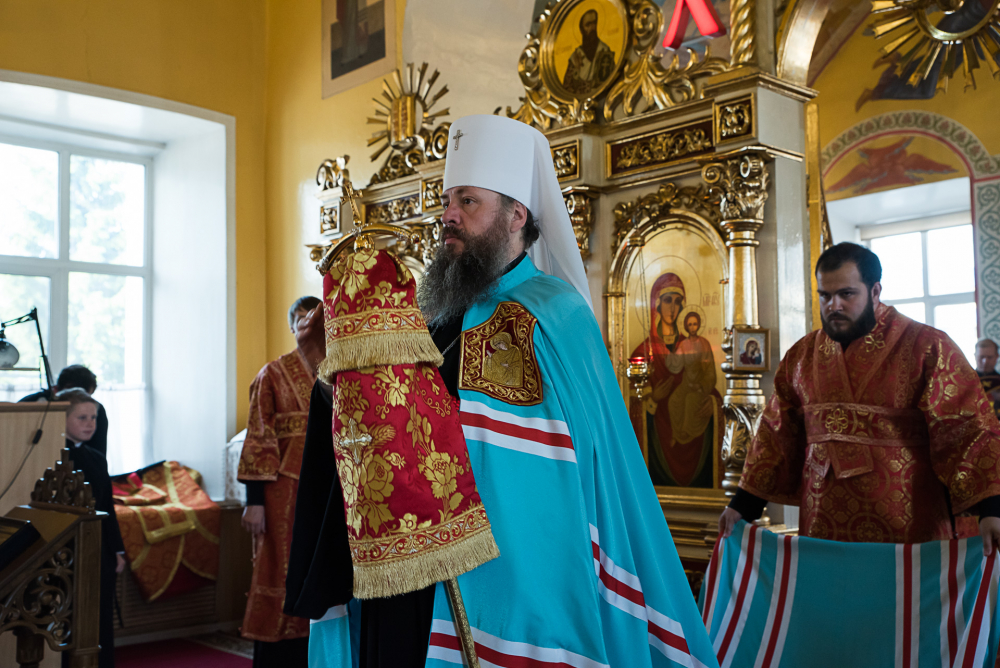 Митрополит Серафим совершил всенощное бдение в нашем храме
