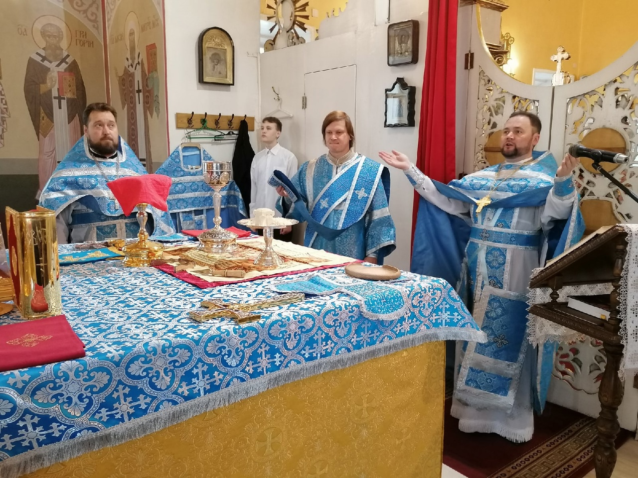 Празднование Казанской иконы Божией Матери