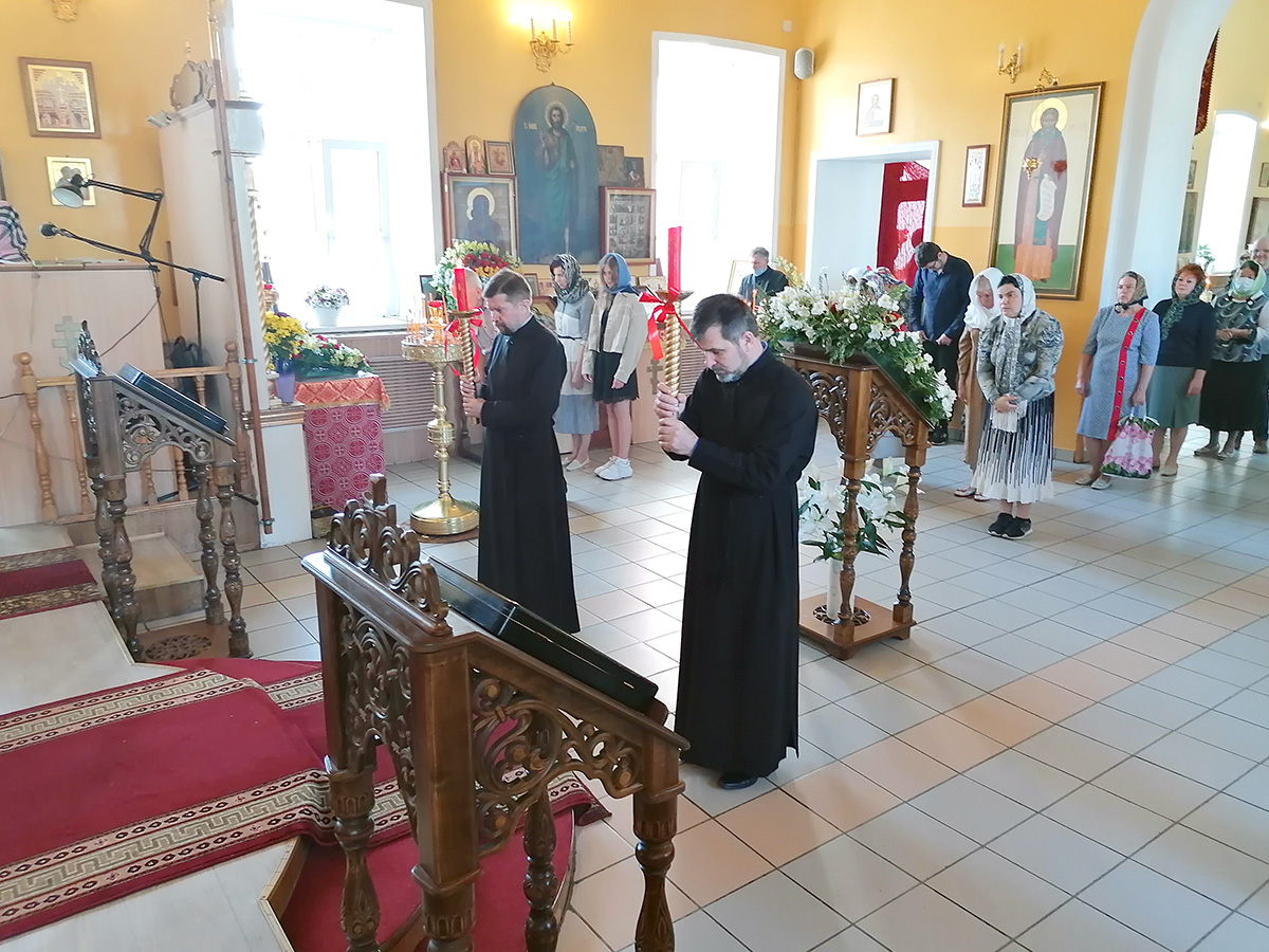 Поздравление с Днём рождения настоятеля нашего храма