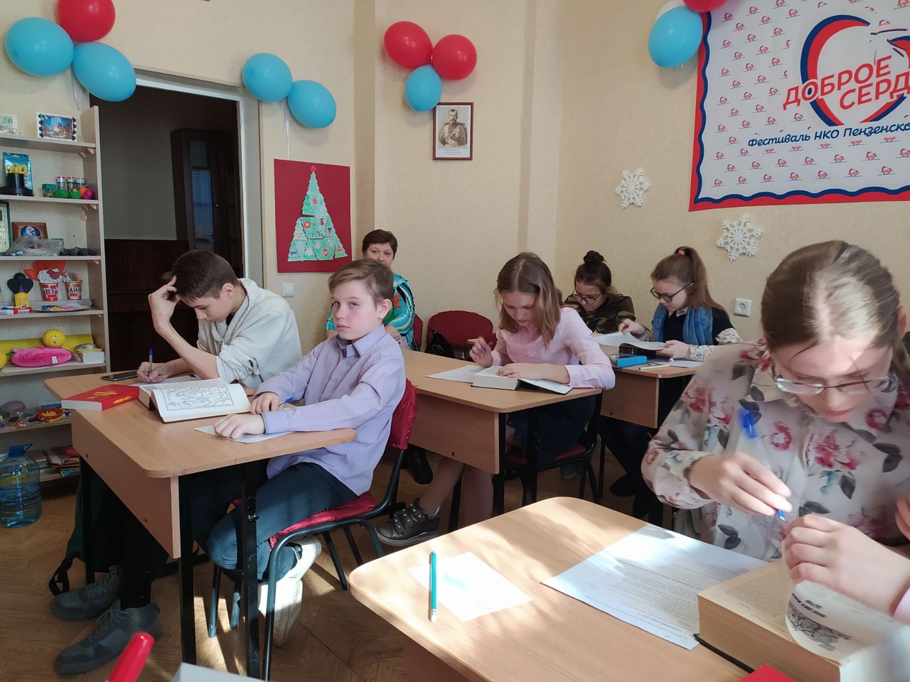 Воспитанники воскресной школы приняли участие в Олимпиаде по Закону Божию