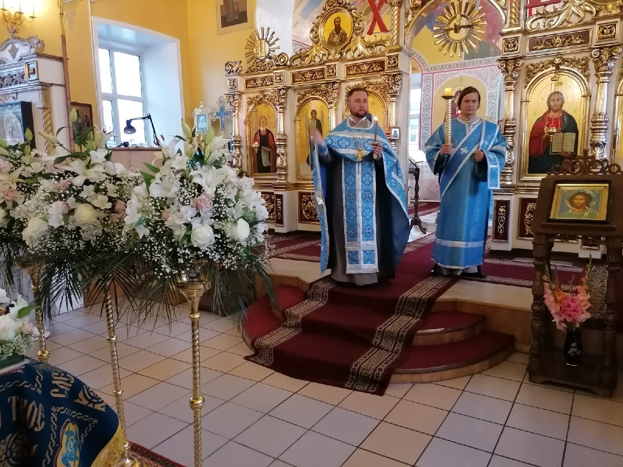 Всенощное бдение с чином Погребения Плащаницы Пресвятой Богородицы