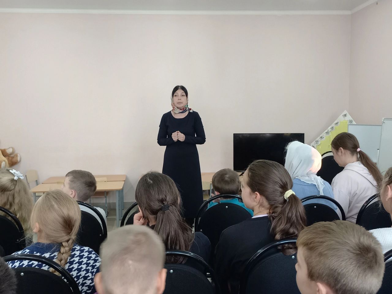 В воскресной школе состоялась встреча со старейшей сотрудницей епархиального управления
