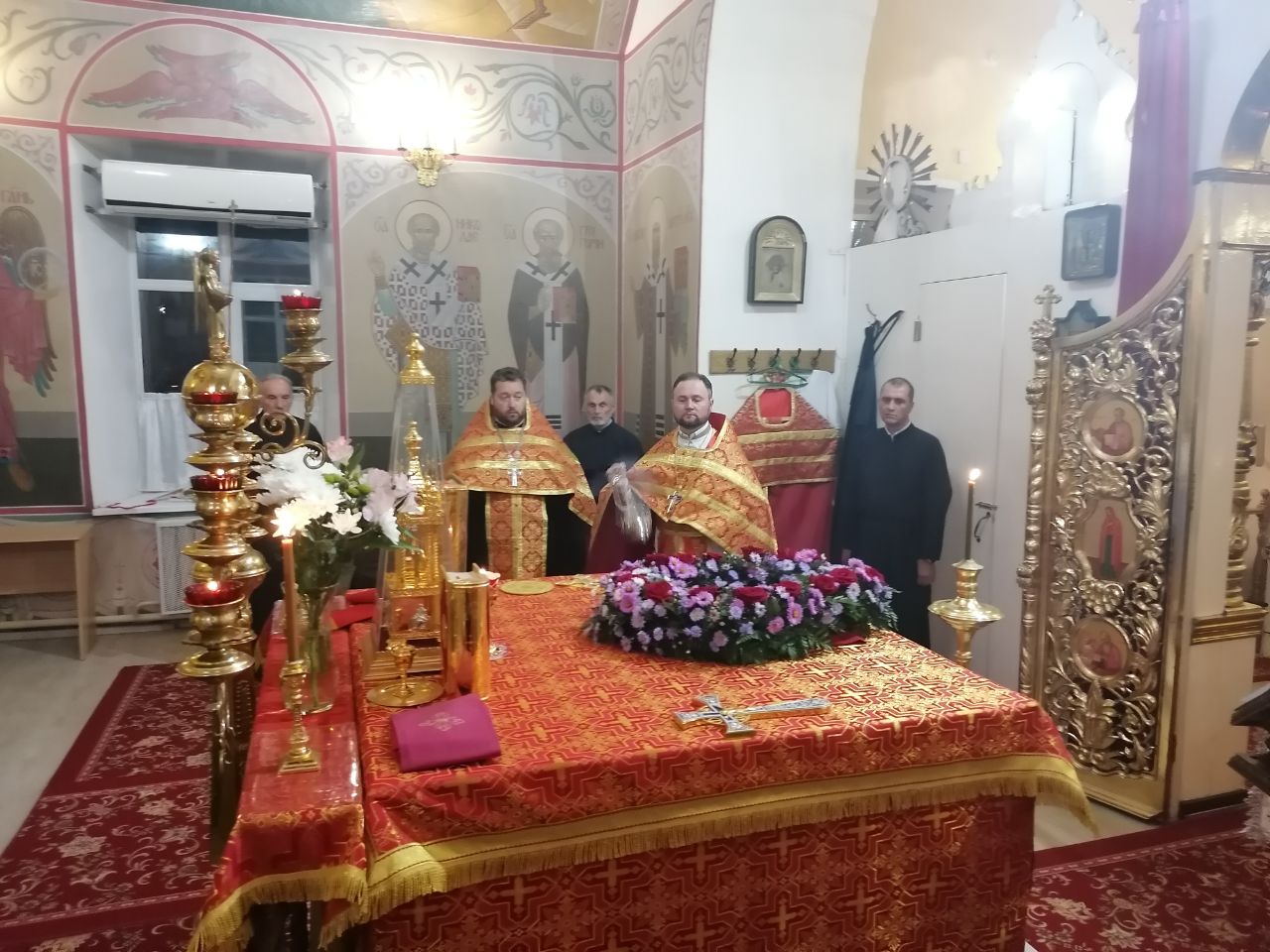 Всенощное бдение в канун празднования Воздвижения Животворящего Креста Господня