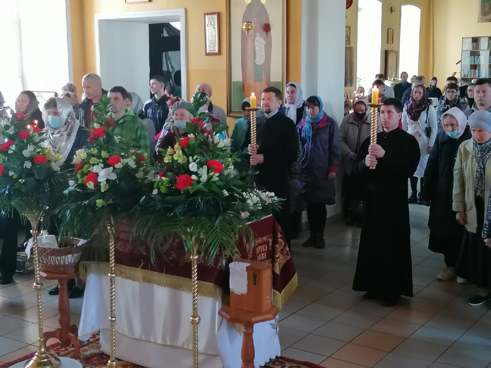 В Великую Субботу протоиерей Александр Филиппов совершил Литургию святителя Василия Великого